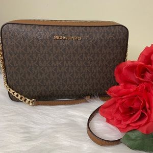 MICHAEL KORS JET SET Crossbody